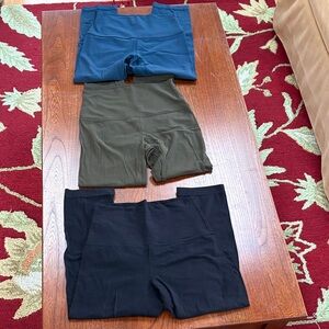 Lululemon Set of Three Cropped Leggings - Blue, Army, Black 4